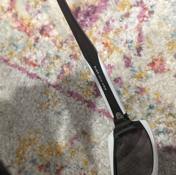 Alain Mikli sunglasses - Picture 5 of 12